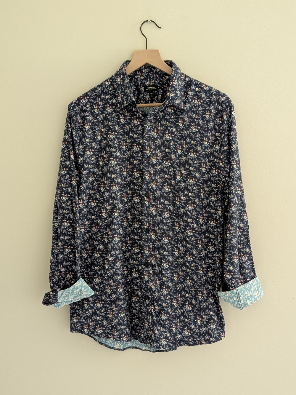 Express Men's Dark Blue Floral Button-Down Shirt with Light Blue Contrast Cuffs